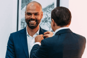 Ex-vices ganham holofotes - AGJ